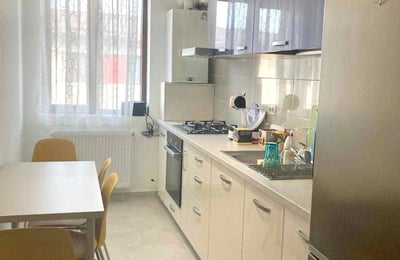 Alquiler de un acogedor apartamento de 2 habitaciones con cocina independiente y balcón, Sector 6, Bucarest, Rumanía